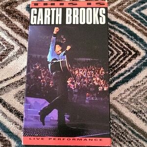 Garth Brooks- This Is Garth Brooks VHS 1992 Live Performance Interview Backstage